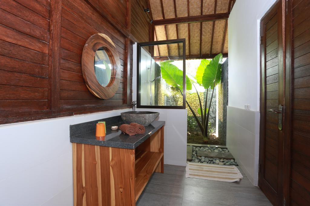 Villa Domanik Labuan Bajo Exterior photo