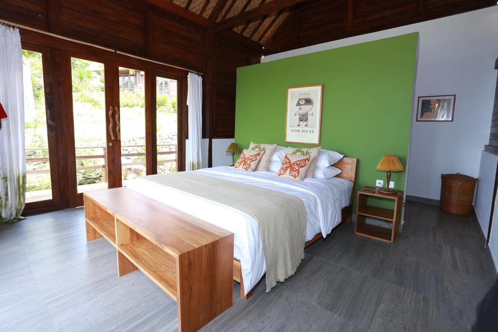 Villa Domanik Labuan Bajo Exterior photo