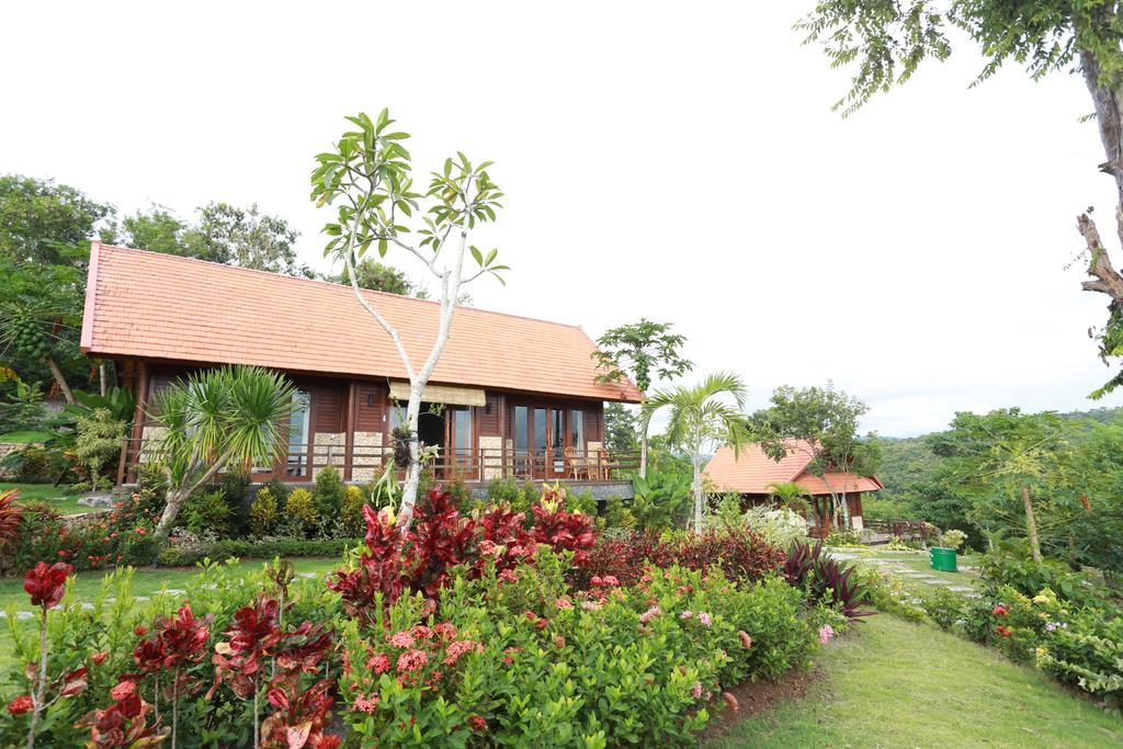 Villa Domanik Labuan Bajo Exterior photo